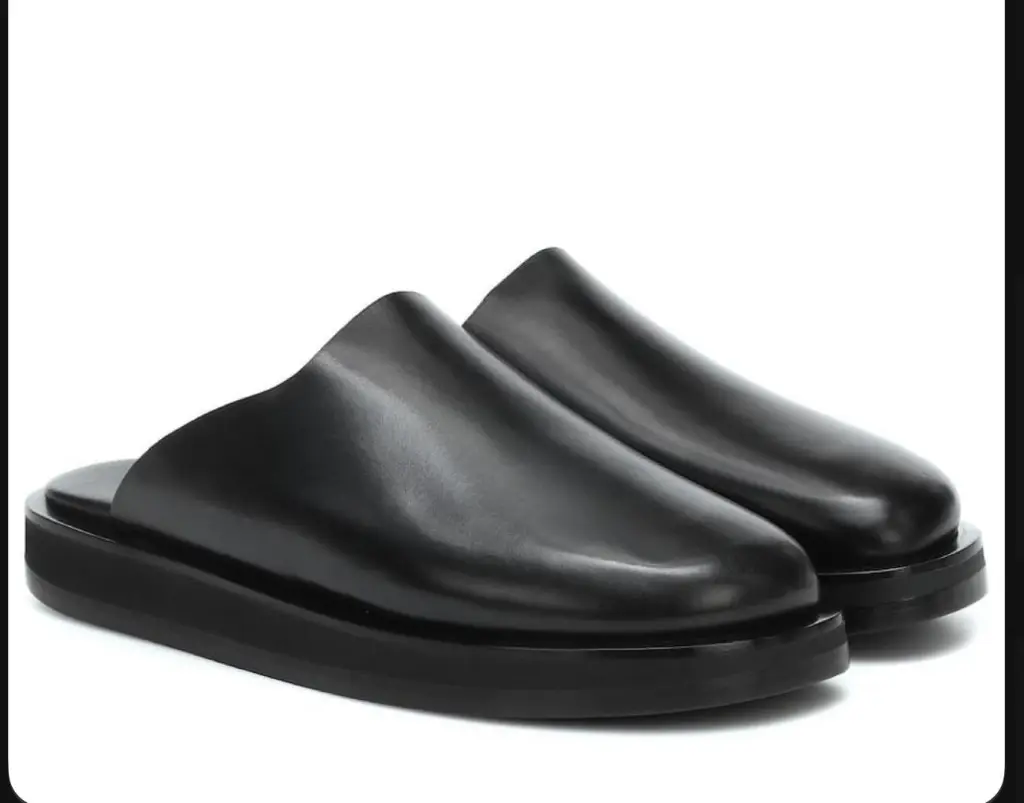 Babouche en cuir noir